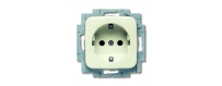 SCHUKO® socket with integrated increased contact protection